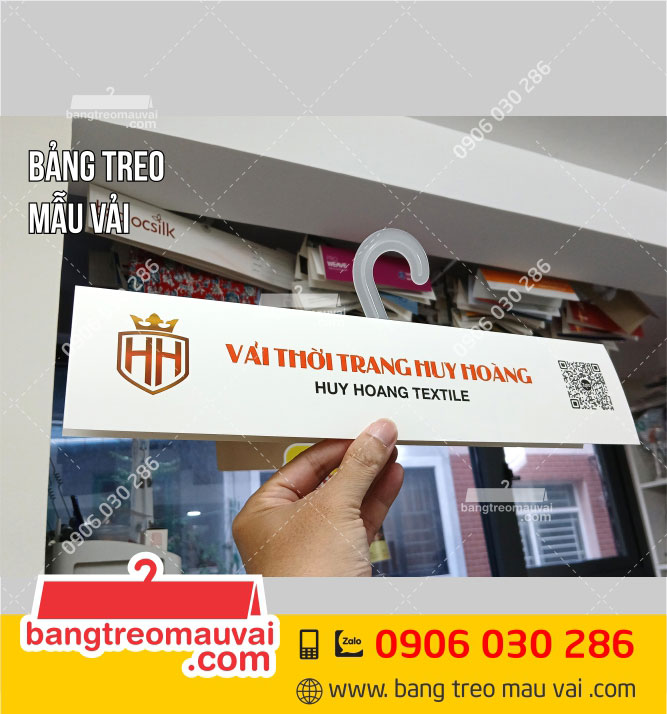 Bảng-treo-mẫu-vải-thời-trang-Huy-Hoàng