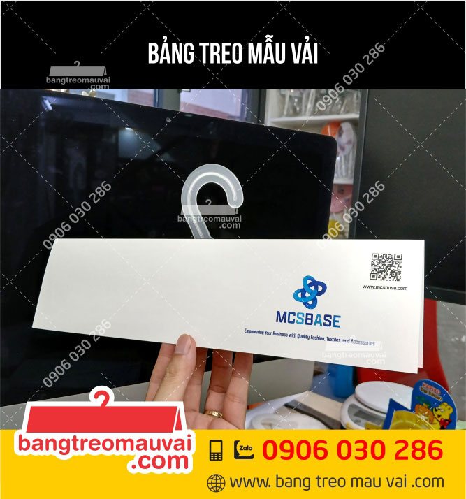 Sản-xuất-Bảng-treo-mẫu-vải-gắn-móc-nhựa-MCS-Base